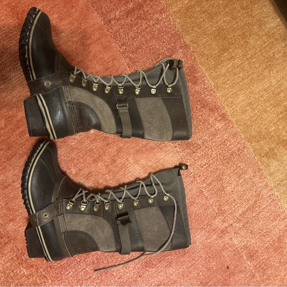 Sorel Women Tall Black and Brown Winter Boots